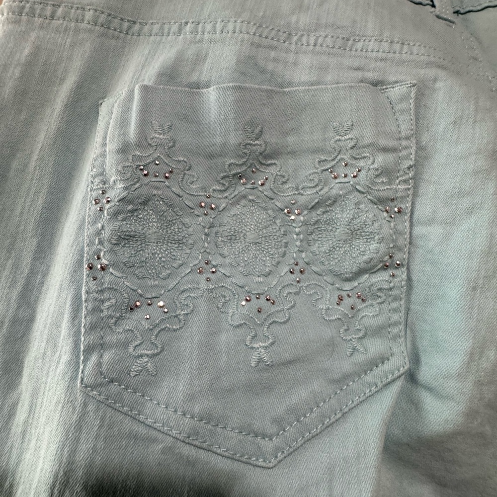 Embroidered Pocket Light Blue Jeans